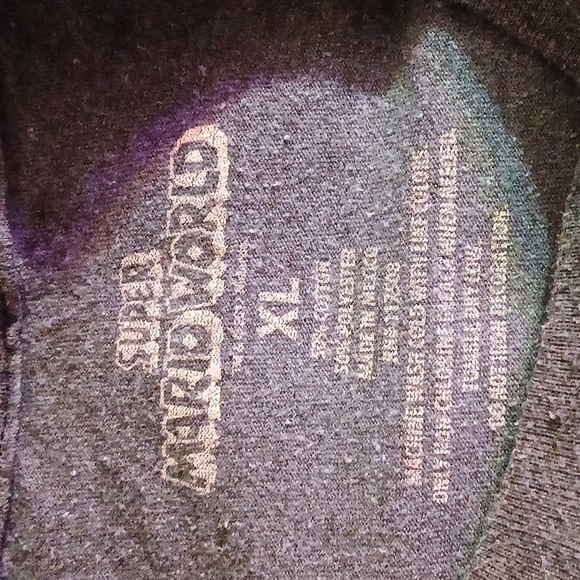 Super Mario Graphic Tee - Gray XL - Picture 2 of 2